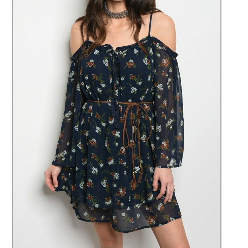 1 sm. Left!! NWT open shoulder dress - Picture 2 of 4